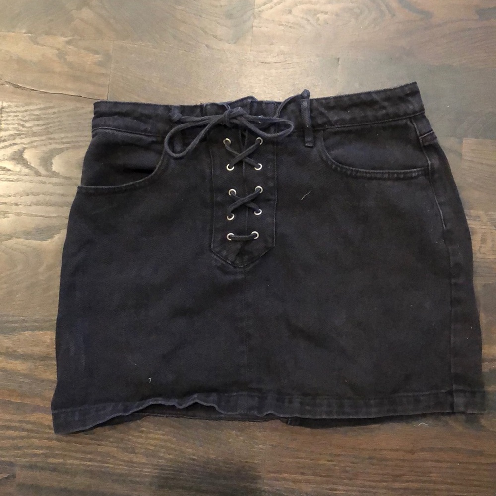 Kendall and Kylie black lace up skirt